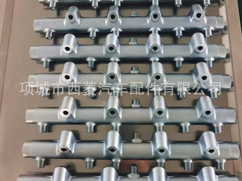 323D2l C7.1 发动机共轨管