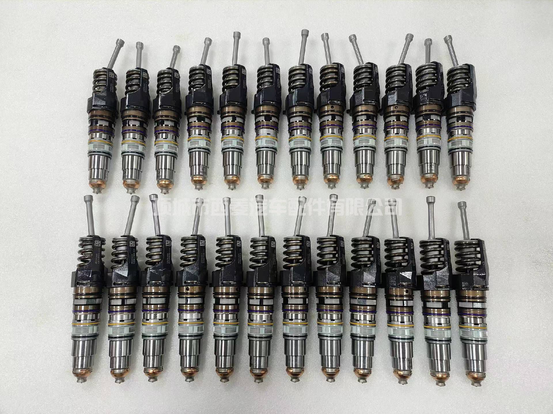 康明斯工程机械发动机配件QSX15喷油器总成4928260