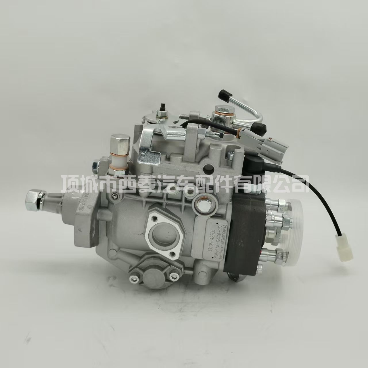 33105-42700燃油泵104700