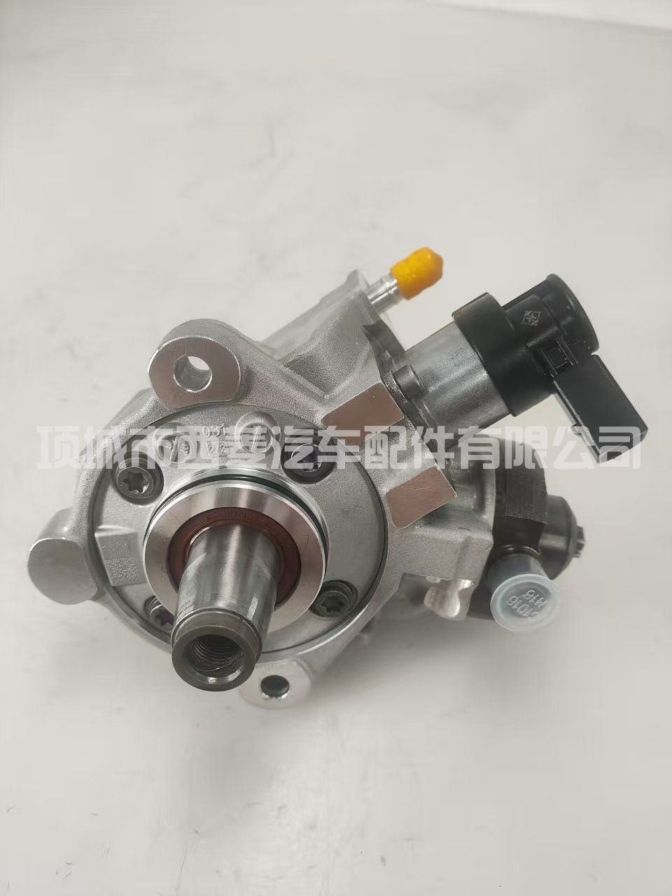 适用于宝马3系2.0（2010-2015）柴油燃油泵，零件号：0445010553，也适用于宝马2系