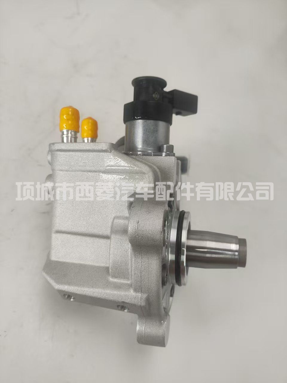 适用于宝马3系2.0（2010-2015）柴油燃油泵，零件号：0445010553，也适用于宝马2系