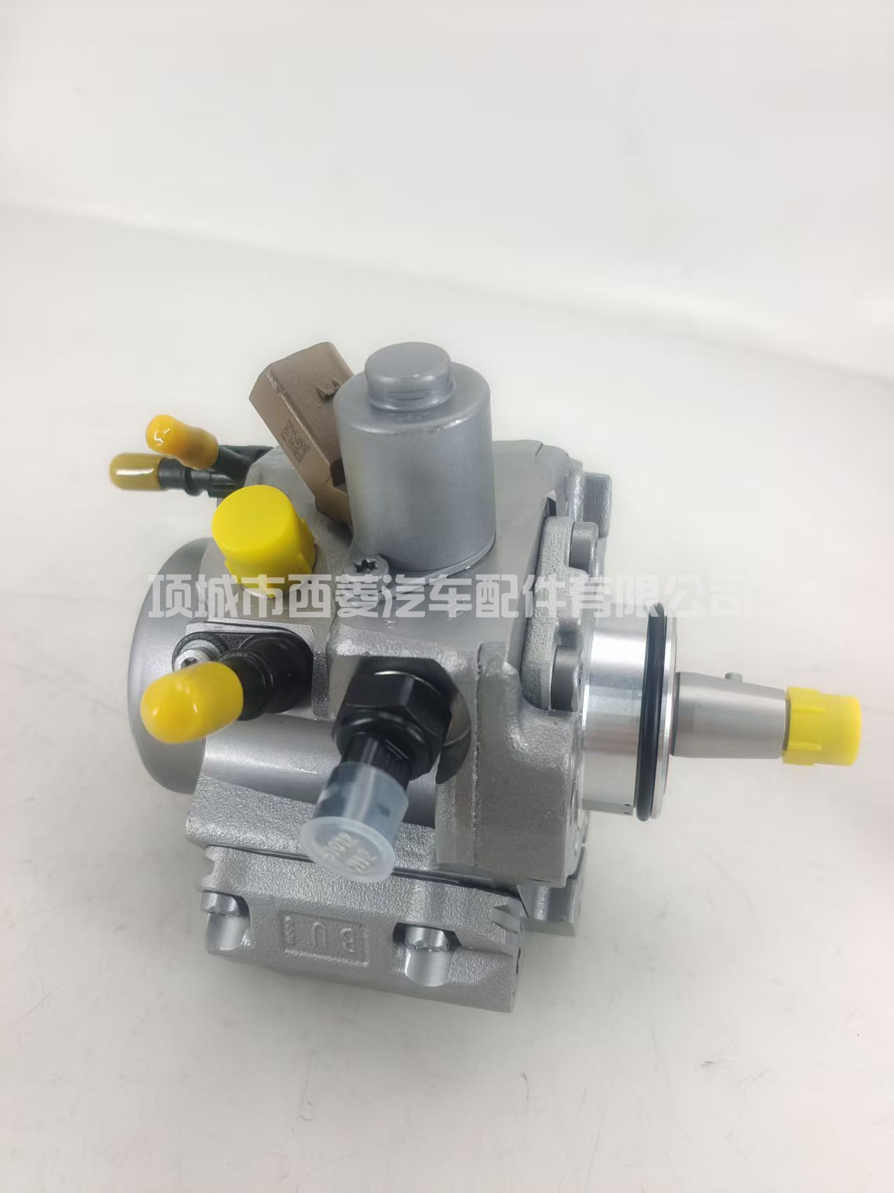 28672159 共轨燃油喷射泵 (S01000-1111100-011)，适用于玉柴发动机