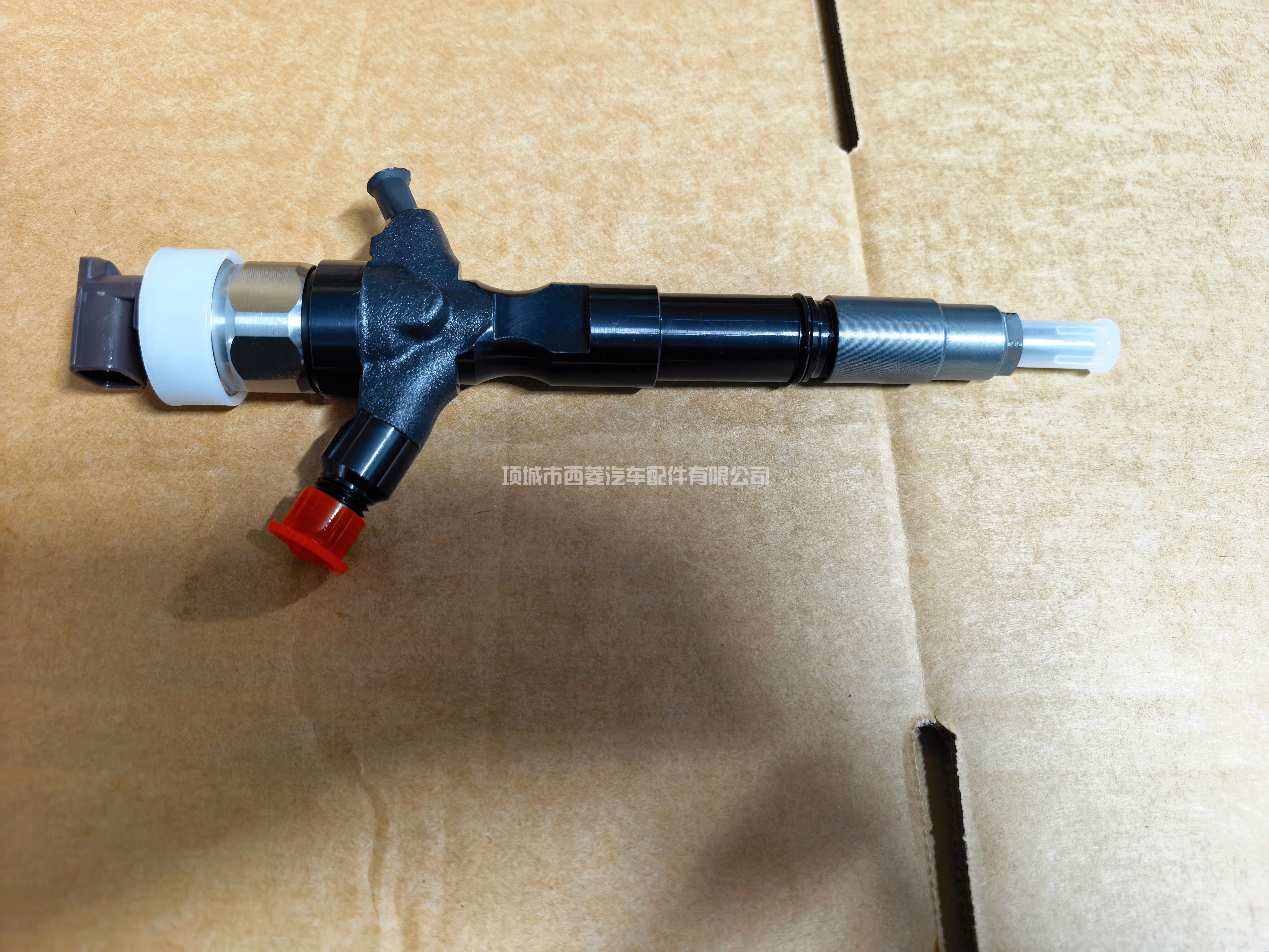 23670-30050 适用于丰田海狮皮卡喷油器 095000-5880 燃油喷油器